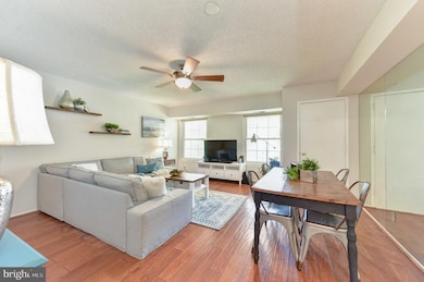 7721 Tremayne Place unit 307, McLean, VA 22102 - photo 3