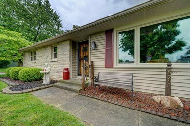 923 E 1st St, Auburn, IN 46706 - photo 5