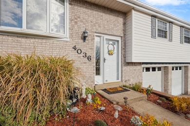 4036 Crabapple Ln, Mc Kees Rocks, PA 15136 - photo 5