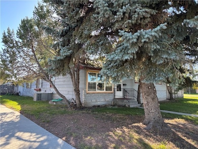 850 1st St W, Hardin, MT 59034 - photo 3