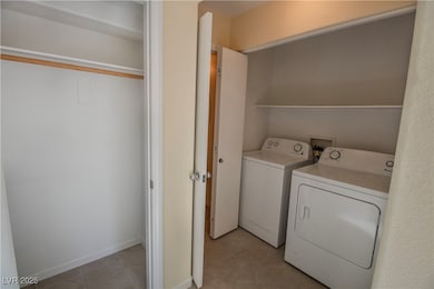 10437 Coyote Cub Ave, Las Vegas, NV 89129 - photo 5