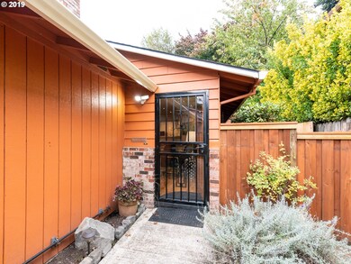 1233 N Winchell St, Portland, OR 97217 - photo 2