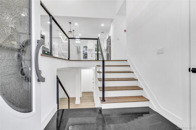 1 Richardson Ave, Sea Cliff, NY 11579 - photo 4