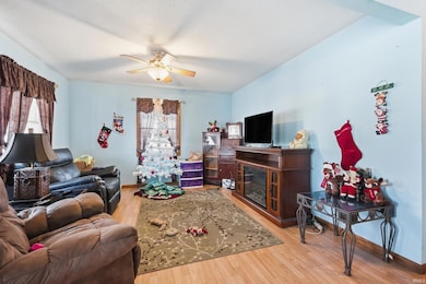 821 Frederick St, Huntington, IN 46750 - photo 4