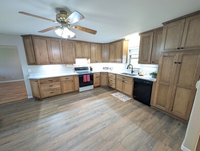 700 W Omaha St, Crofton, NE 68730 - photo 4