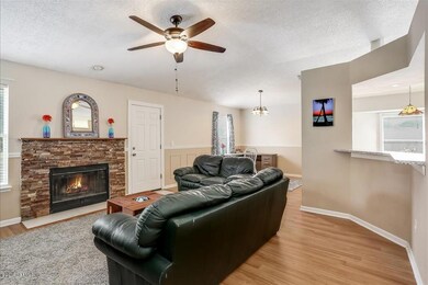 5159 Acre Estates Dr, Jacksonville, FL 32210 - photo 4