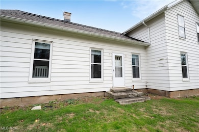 10961 Madison Rd, Montville, OH 44064 - photo 2