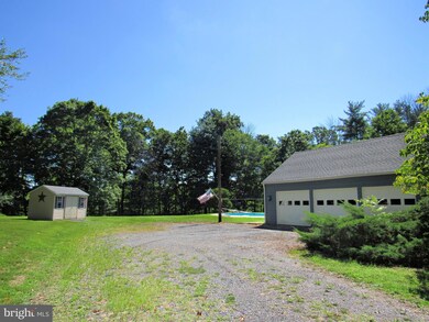 725 Bergeys Mill Rd, Schwenksville, PA 19473 - photo 6