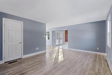 470 N Main St unit 1, Salem, NH 03079 - photo 4