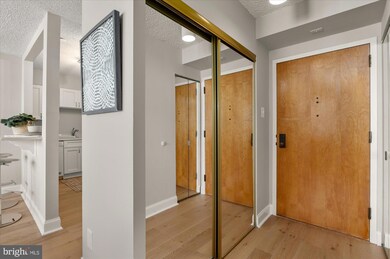 Park Princess/Logan Park unit 614, Washington, DC 20005 - photo 4