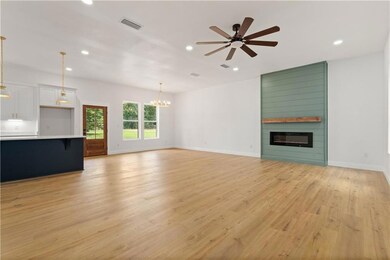 5305 Laurendine Rd, Theodore, AL 36582 - photo 7