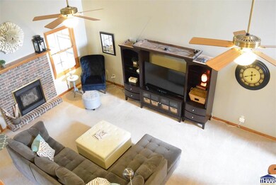 21 Mayflower Dr, Terre Haute, IN 47803 - photo 5