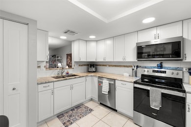 8330 High Point Cir unit 6, Port Richey, FL 34668 - photo 4