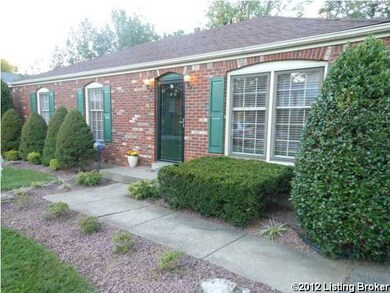 5415 Oakcreek Ln, Louisville, KY 40291 - photo 2