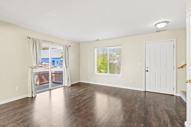 07-212 Oak St 214-7
