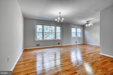 5242 W Boniwood Turn, Clinton, MD 20735 - photo 5