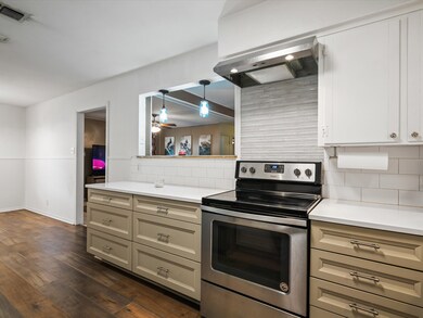 1009 Red Oak St, Azle, TX 76020 - photo 4