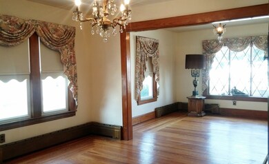 19 Mellen St, Chicopee, MA 01013 - photo 4