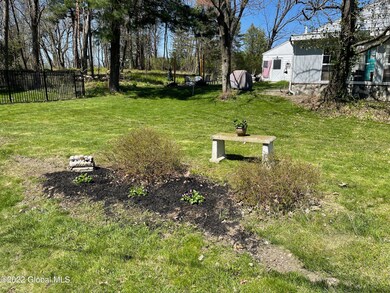 31 Snyders Lake Rd, Wynantskill, NY 12198 - photo 2