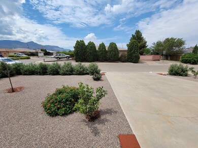 912 Sherwood Dr, Alamogordo, NM 88310 - photo 4