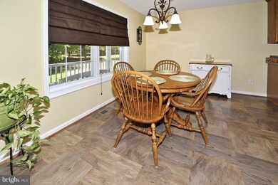 306 Bay Dale Dr, Arnold, MD 21012 - photo 5