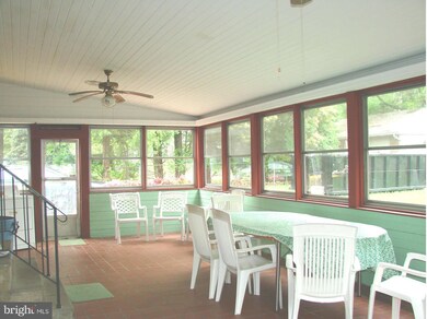 1204 Farmview Rd, Pasadena, MD 21122 - photo 3