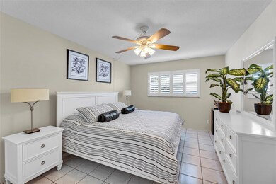 Main large bedroom