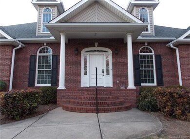 2421 Falcon Ln, Statesville, NC 28625 - photo 2