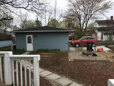 214 N Hudson St SE, Lowell, MI 49331 - photo 3