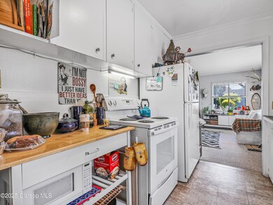 Range/oven + Refrigerator