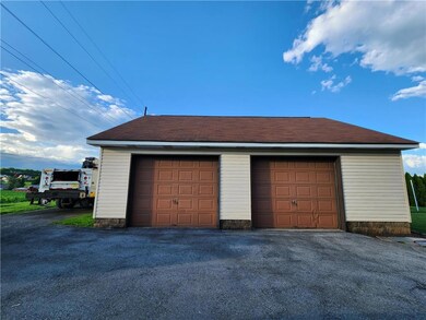 2427 Levans Rd, Coplay, PA 18037 - photo 4