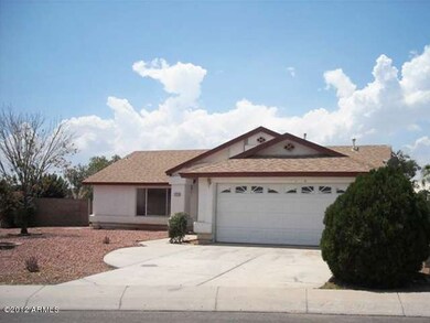 023-136044 Front Right