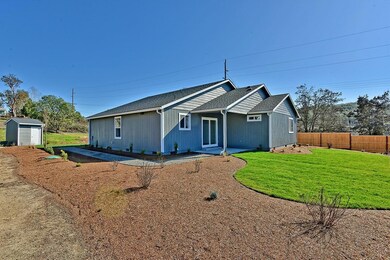 10014 Blackwell Rd, Central Point, OR 97502 - photo 6