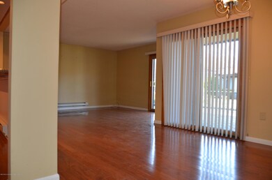 living room/dining room
