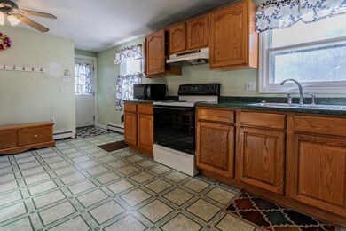 17 Lita Ln, Newmarket, NH 03857 - photo 4