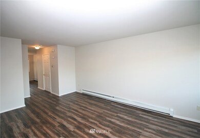 209 N 18th Ave unit D19, Yakima, WA 98902 - photo 3