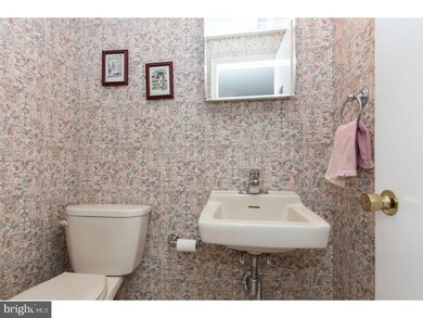 23 Berkshire Dr, Wallingford, PA 19086 - photo 3