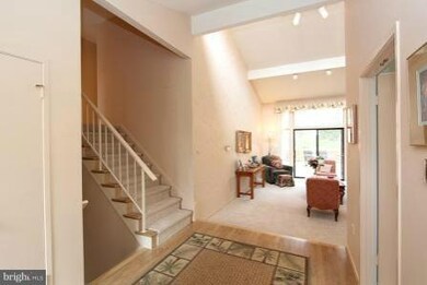 6820 Carlynn Ct, Bethesda, MD 20817 - photo 2