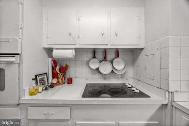 Penn Center House unit 1412, Philadelphia, PA 19103 - photo 6