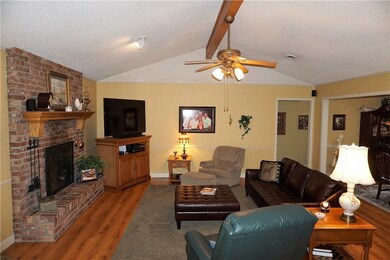 1005 S 19th St, Rogers, AR 72758 - photo 6