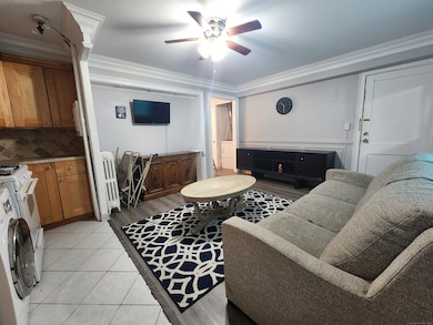 361 Granfield Ave unit Bldg 8, A, Bridgeport, CT 06610 - photo 3