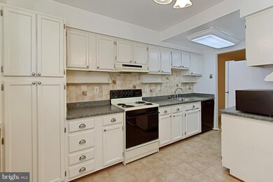 6491 O'Hara Court Dr, Springfield, VA 22152 - photo 2