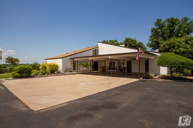 11046 Twin Lakes Ln, San Angelo, TX 76904 - photo 7