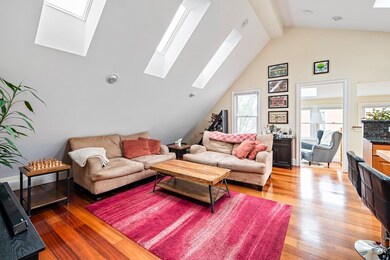 210 Willow Ave unit 3, Somerville, MA 02144 - photo 6