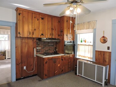 882 School St, Webster, MA 01570 - photo 6