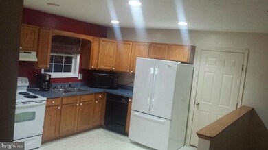 339 Longwood Dr, Bunker Hill, WV 25413 - photo 6