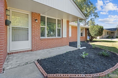 2103 W Jefferson St, Kokomo, IN 46901 - photo 4