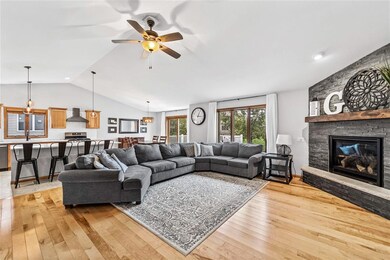 874 Sumac St, Oregon, WI 53575 - photo 2