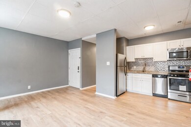 525 527 Penn St unit 2D, Camden, NJ 08102 - photo 4