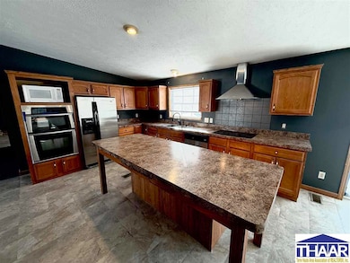 415 S 14th St, Terre Haute, IN 47807 - photo 4